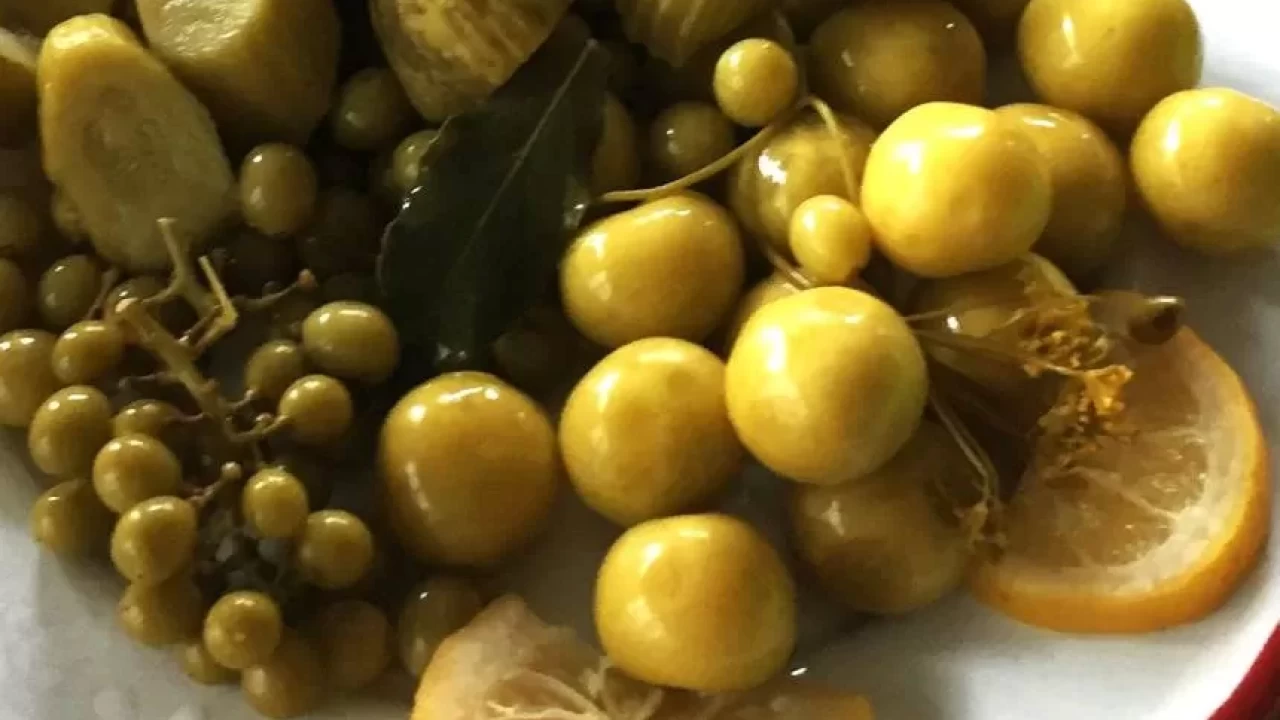 Kokteyl turşu tarifi! Mini lezzetlerle sofralarını…