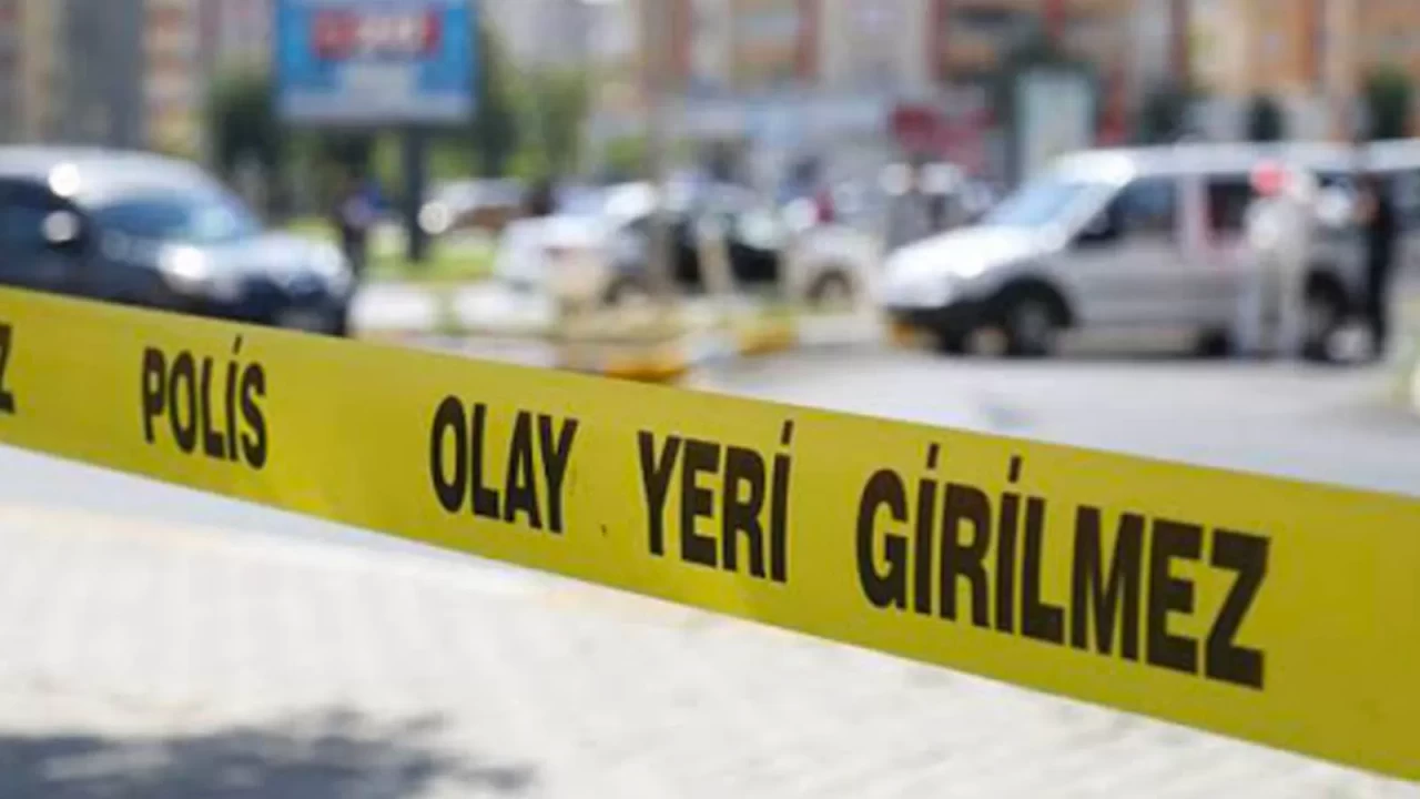 Antalya'da acı olay: Otobüs durağında 42 yaşındaki kişi ölü bulundu