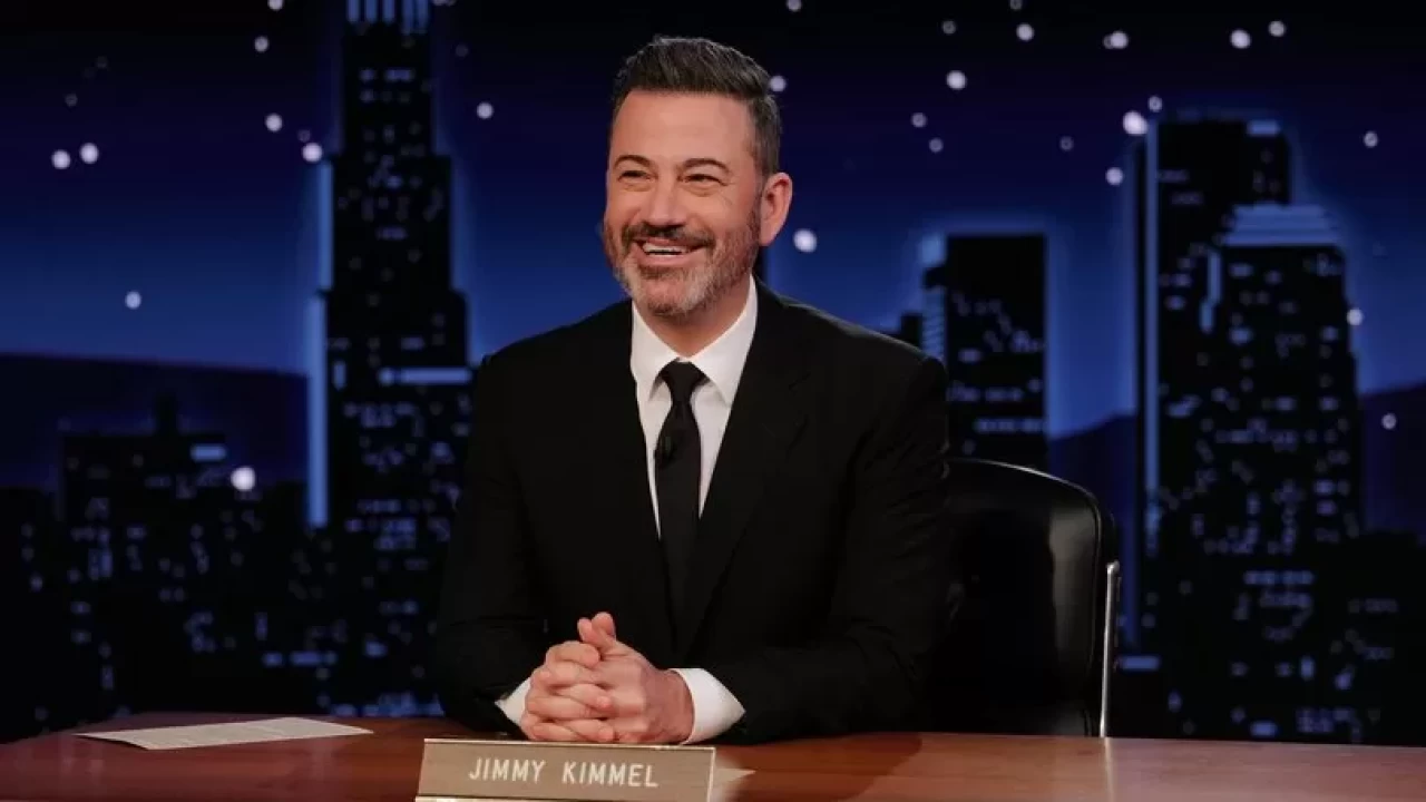 Komedyen Kimmel, yeniden başlayan TV şovunda Trump’ı eleştirdi