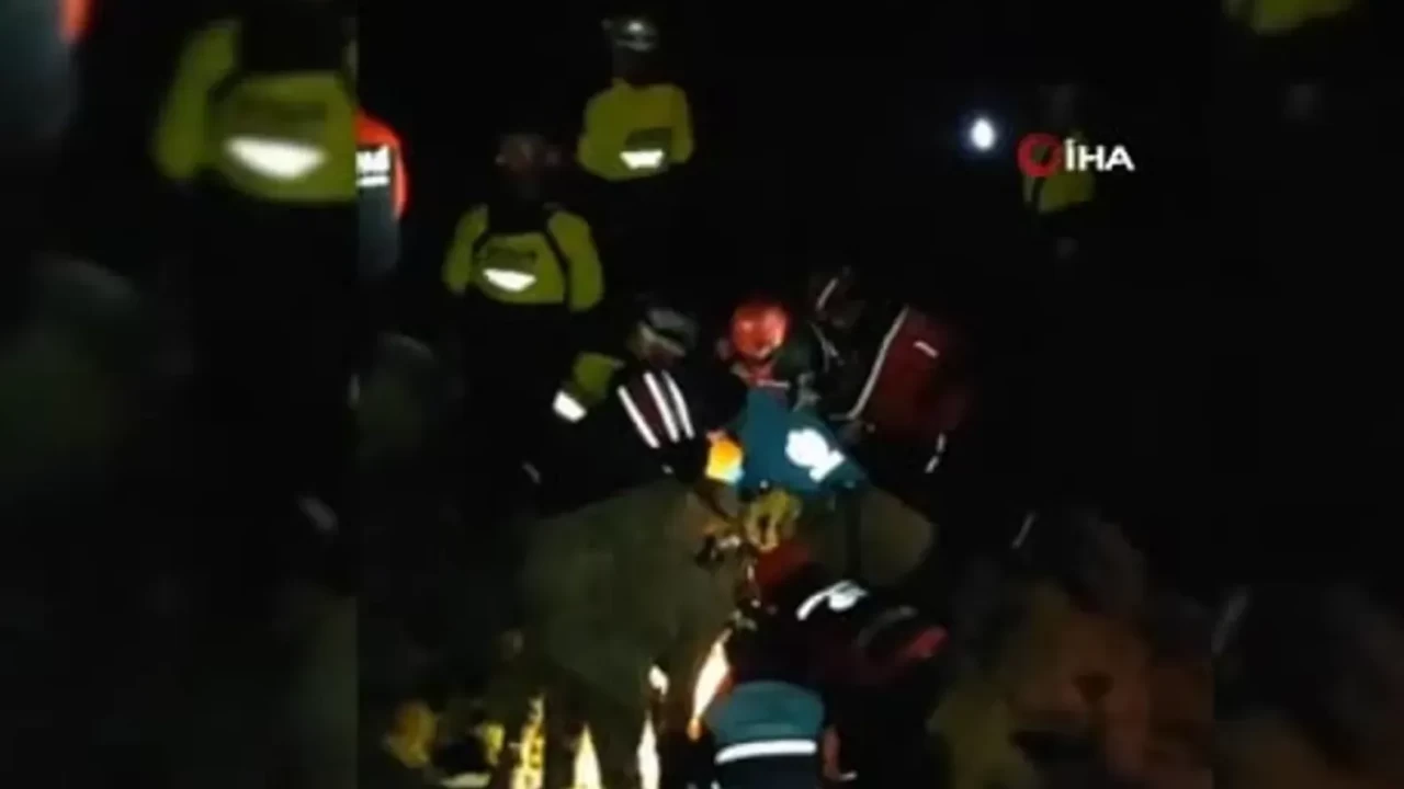 Sarıyer’de mantar toplarken kaybolmuştu: Ayfer Özmen’in kurtarılma anlarına ait yeni görüntüler ortaya çıktı