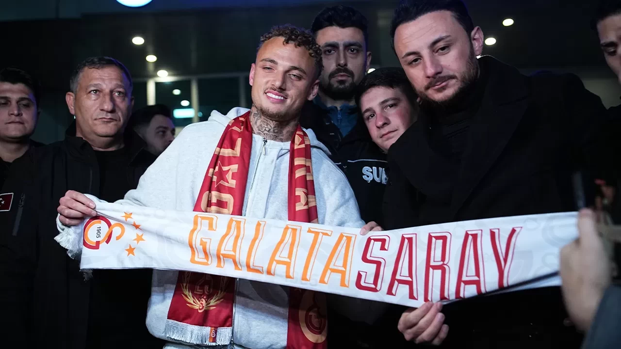 Galatasaray'ın yeni transferi Noa Lang’dan ilk sözler: “Kulübün büyüklüğü ve taraftarlar etkili oldu”