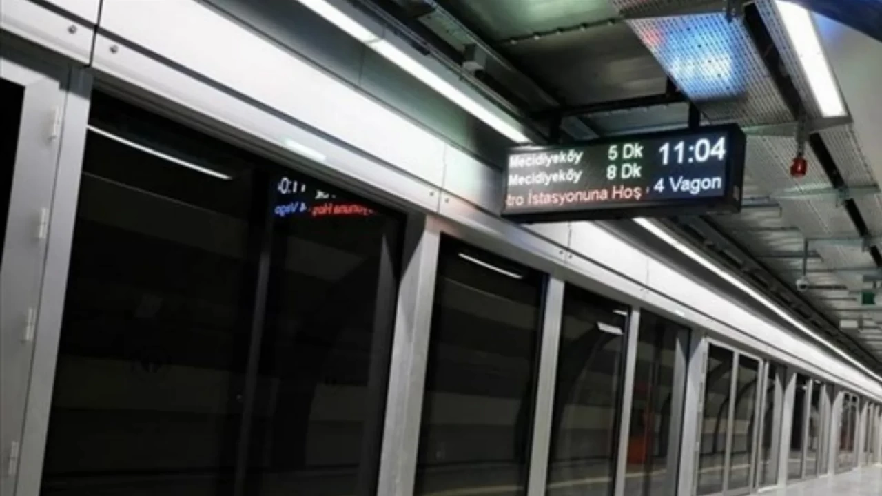 İstanbul'da yarın Galatasaray-Fenerbahçe maçı nedeniyle M9 metrosu bazı saatlerde kapalı olacak