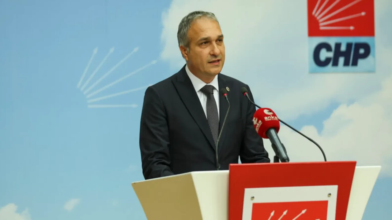 CHP güvenlik güçlerine hakareti gelenek haline getirdi! Suat Özçağdaş güvenlik güçlerine parmak salladı,  şerefsiz  diye seslendi!