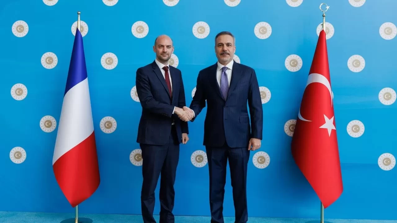 Dışişleri Bakanı Hakan Fidan Fransız mevkidaşı ile görüştü