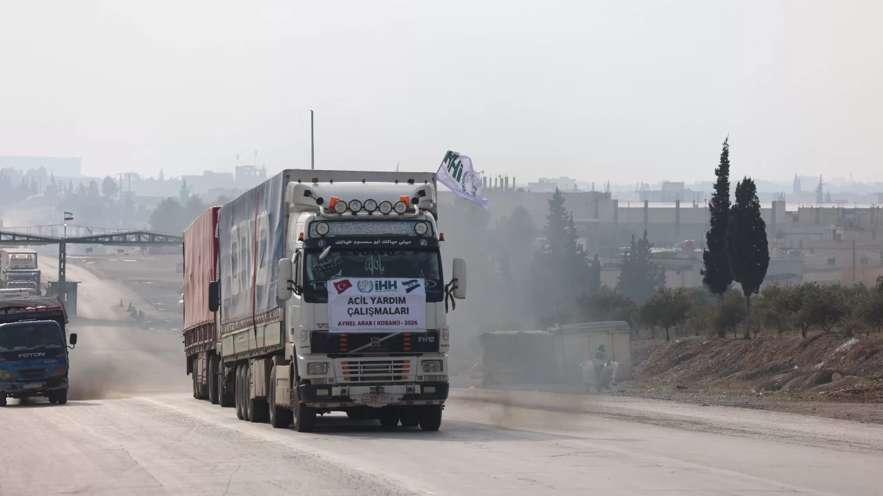 İHH, Ayn el Arab’a (Kobani) yardım ulaştırmaya devam ediyor