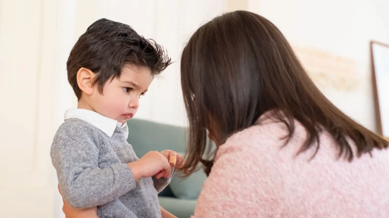 Çocuğum hiç üzülmesin  diyen ebeveynler dikkat! İyi niyetli bu davranış çocuğun geleceğini karartabilir