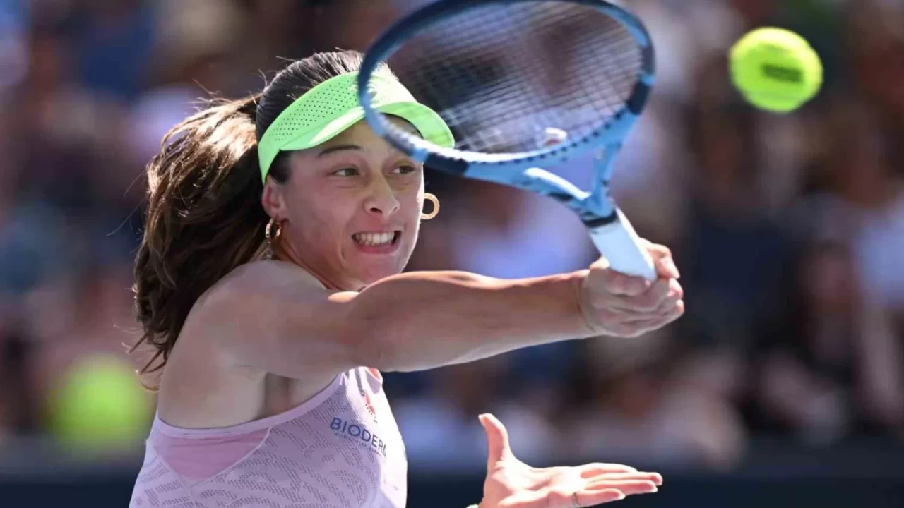 Zeynep Sönmez'in Avustralya Açık ikinci turundaki rakibi Anna Bondar oldu