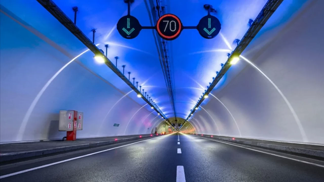 Avrasya Tüneli geçiş ücreti 2026 ne kadar oldu? İşte zamlı liste