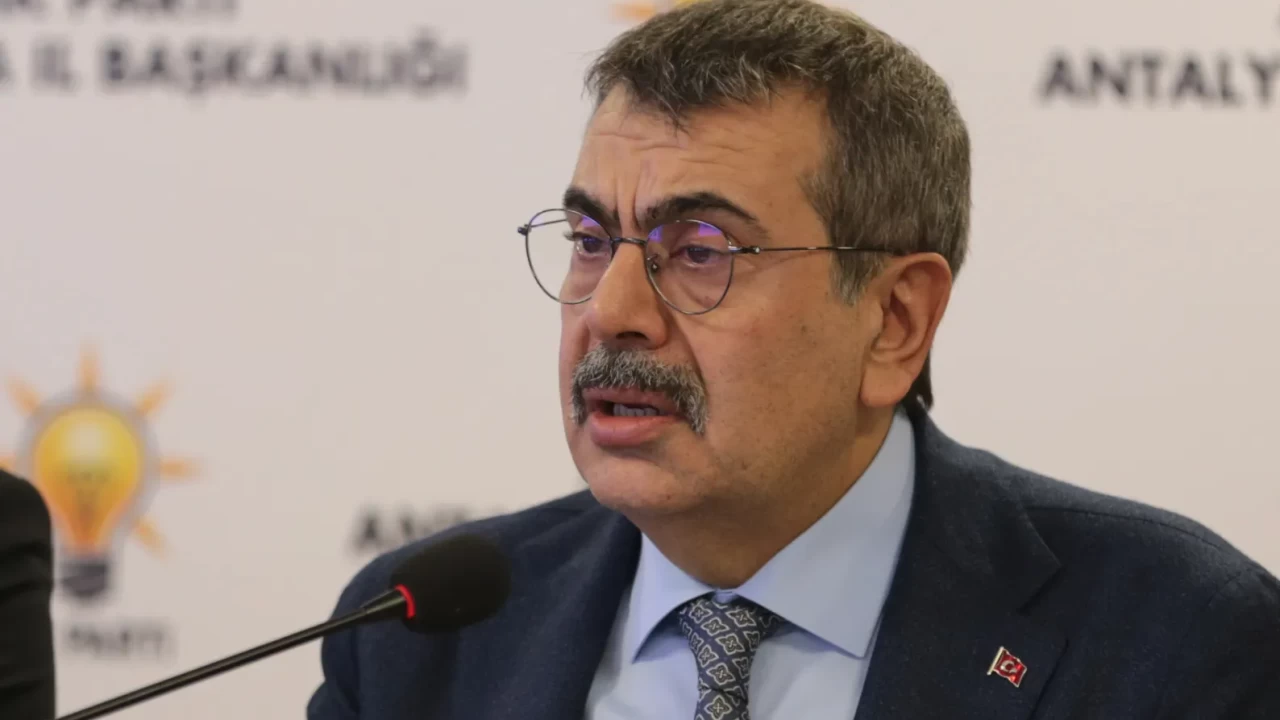 Bakan Tekin’den 1994 İSKİ skandalı göndermesi: Bugünkü rakamlar çok daha büyük