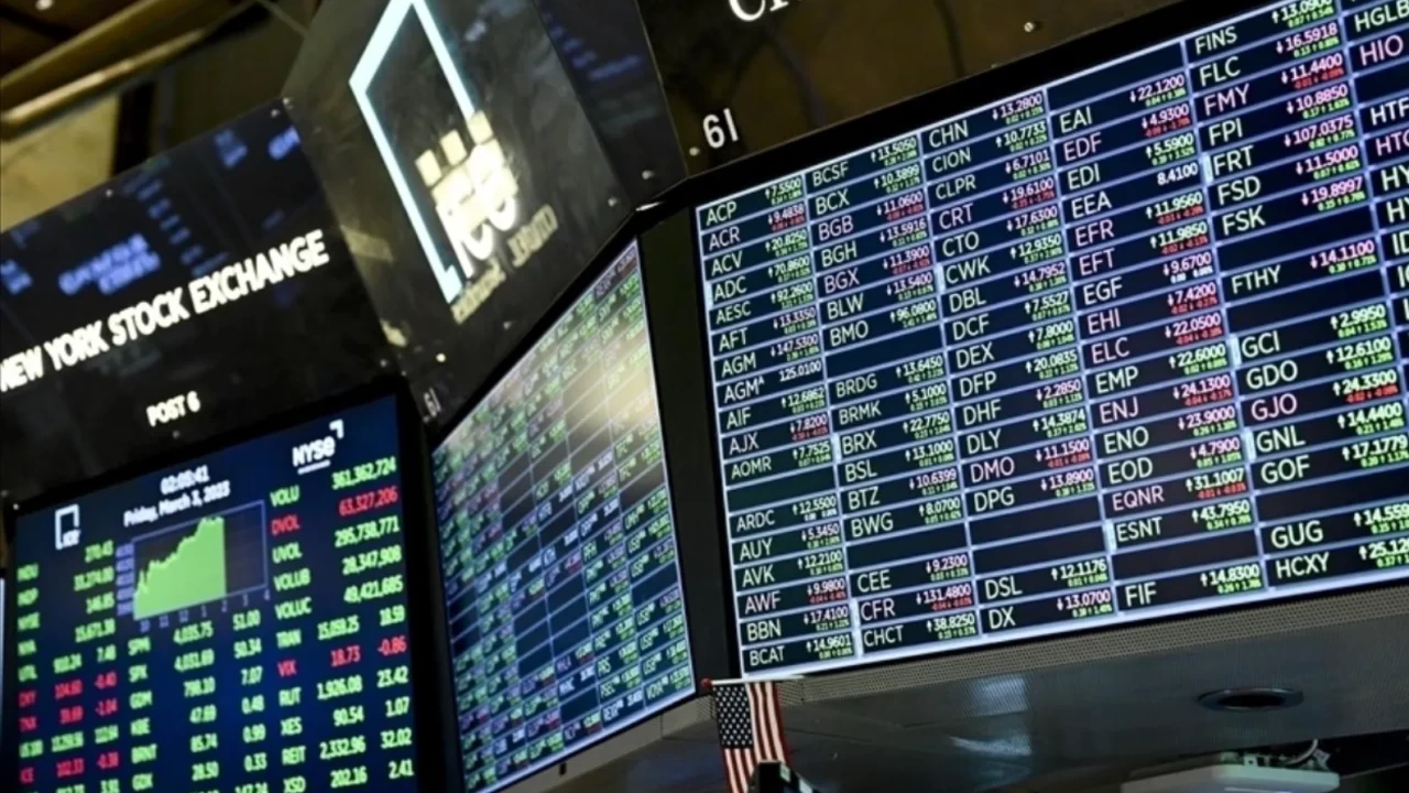 Küresel piyasalarda  Tarihi Cuma : Altın ve gümüşten durdurulamaz rekor serisi!