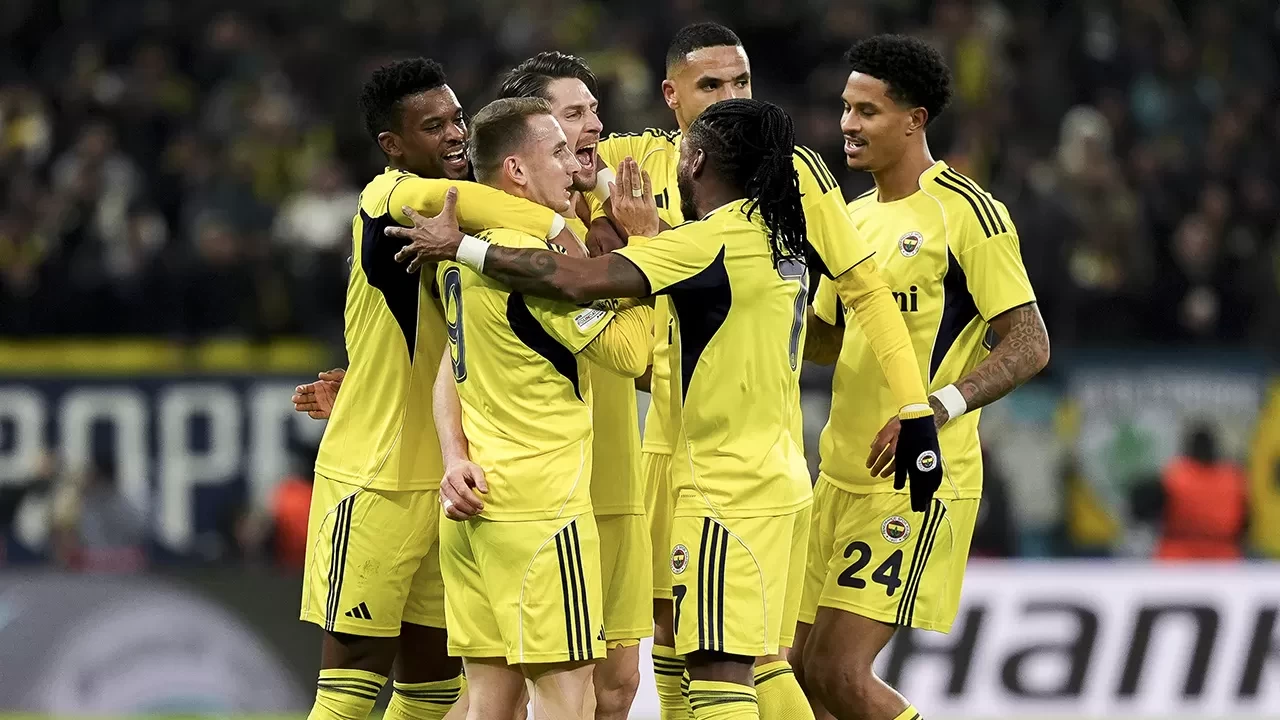 Fenerbahçe UEFA Avrupa Ligi'nde beraberlikle turladı | FCSB 1-1 Fenerbahçe