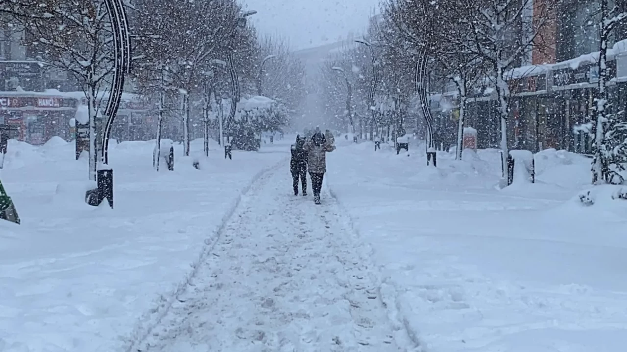 Türkiye'nin en soğuk ili belli oldu! Termometreler eksi 21,3’ü gösterdi