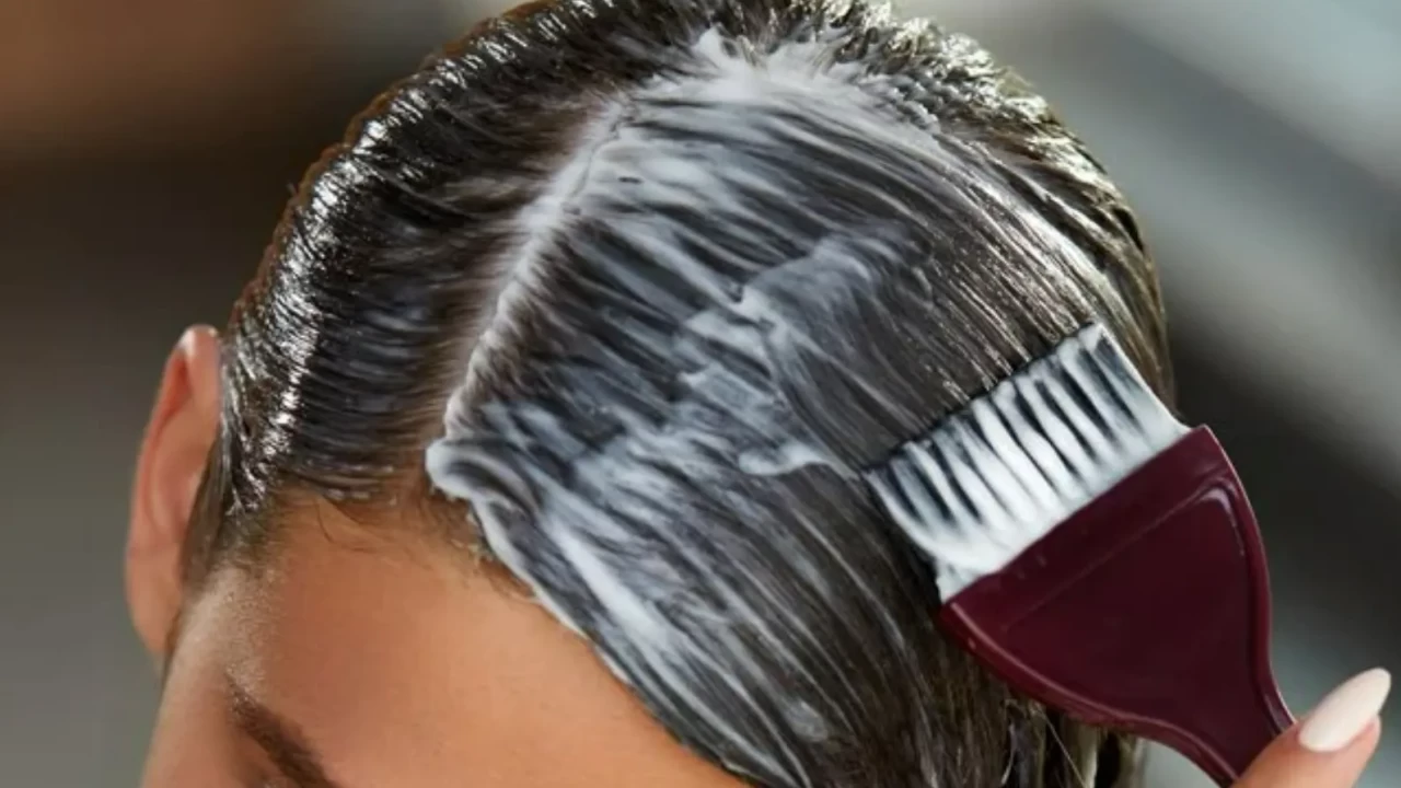 Ocak 2026 saç boyama rehberi! Renklerin en kalıcı olduğu uğurlu günler