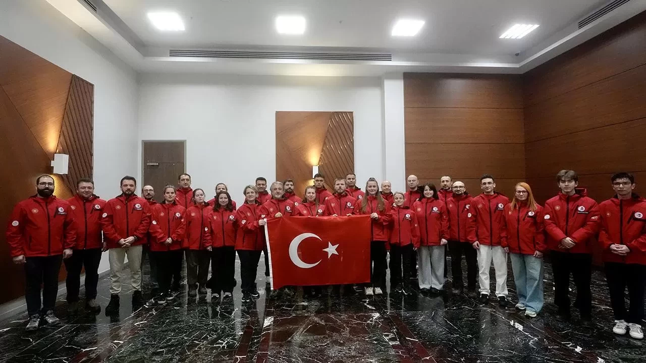 Türkiye kutuplarda bilim atağını sürdürüyor: 10. Ulusal Antarktika Bilim Seferi yola çıktı