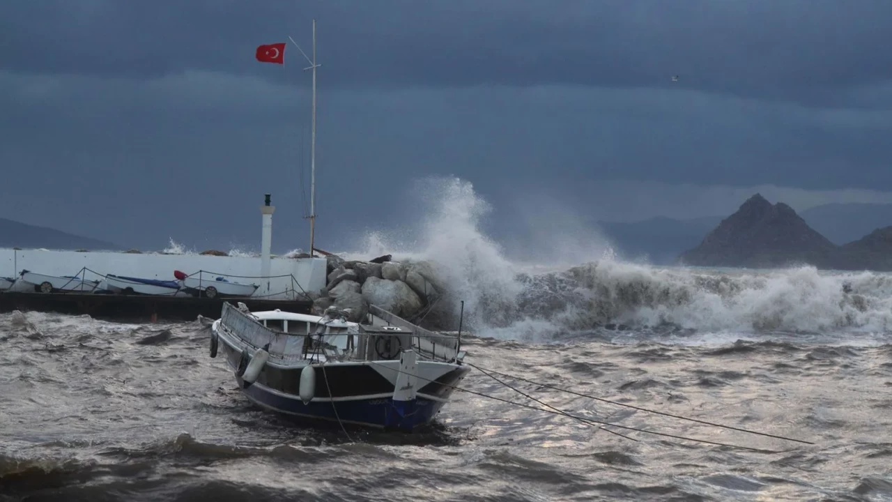 Bodrum-Datça hattında fırtına engeli: Tüm seferler iptal edildi!