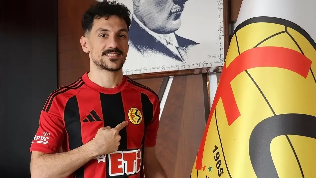 Eskişehirspor, sol bek Recep Pekgöz’ü kadrosuna kattı