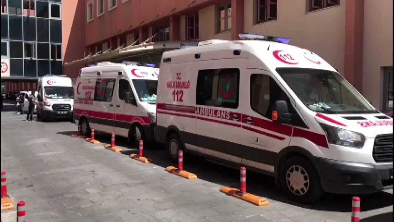 Gaziantep’te boşanma tartışması kanlı bitti: Kadın adliye önünde öldüresiye darp edildi