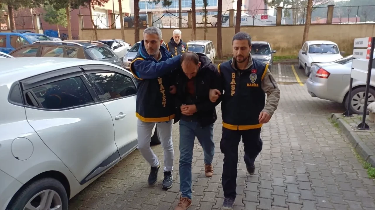 Manisa'da uzaklaştırma kararı katliamı engelleyemedi: 7 çocuk annesi Pınar Karataş öldürüldü!