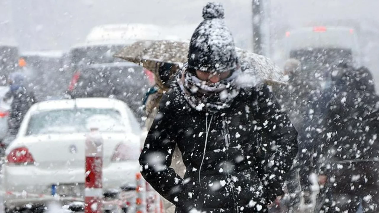 İstanbul’da Kar Ne Zaman Duracak? Salı Gecesi Yağış Terk Ediyor