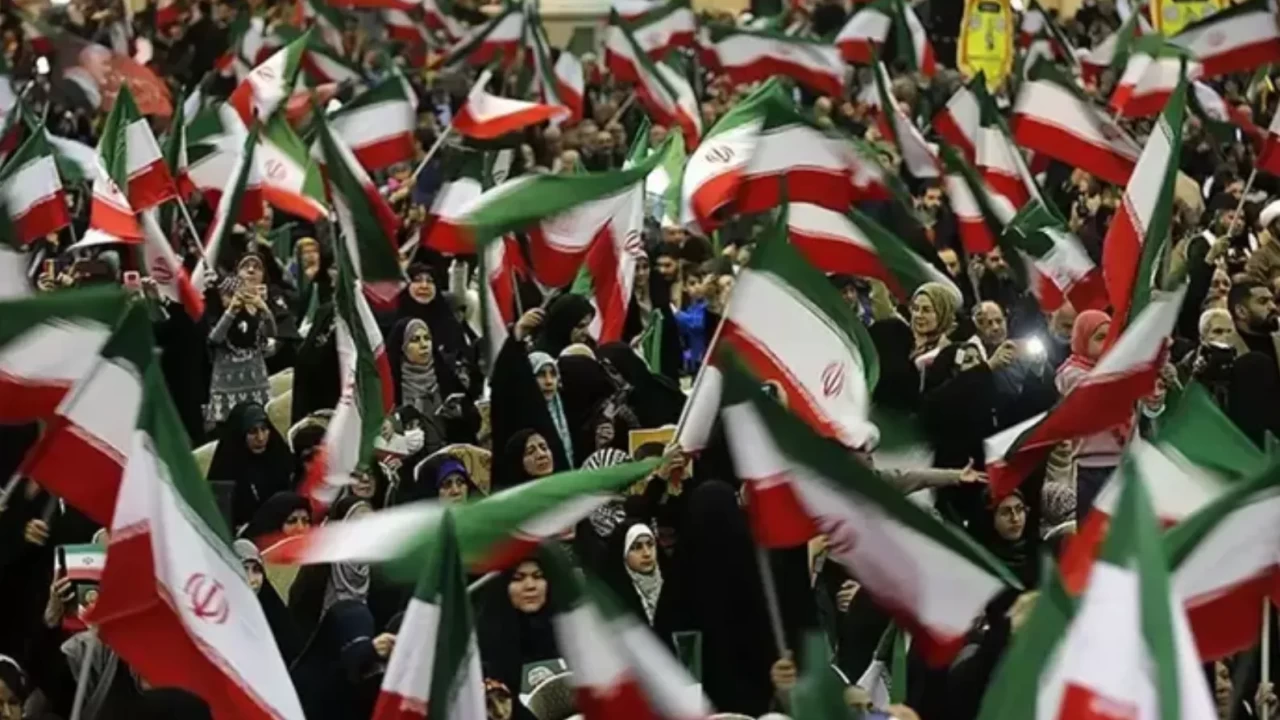 İran’dan AB’ye sert misilleme: Ordularınızı terörist kabul ederiz!