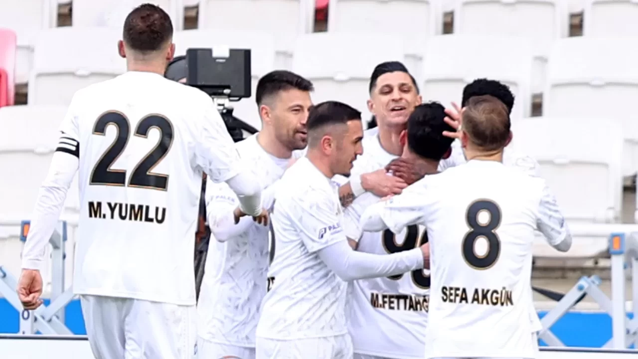 Erzurumspor FK, deplasmanda iki golle kazandı | 1. Lig'de Sivasspor 0-2 Erzurumspor FK