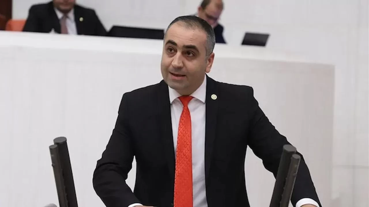 MHP'li Lütfi Kaşıkçı’dan Özel’e Hatay tepkisi: “Karşıt siyasetin faturasını afetzedeler ödüyor”