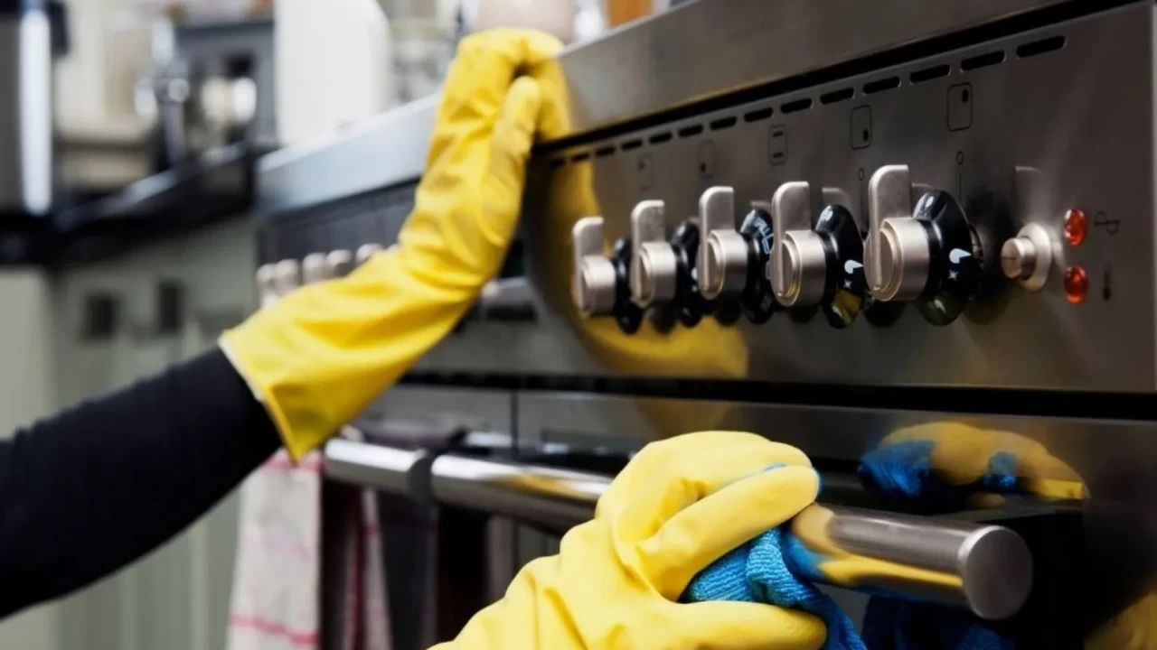 Bu ayarla fırın kendi kendini temizliyor