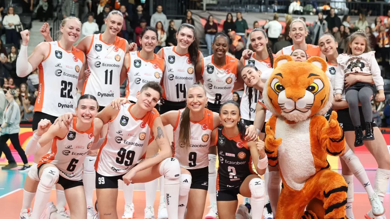 Eczacıbaşı Kadın Voleybol Takımı, Sultanlar Ligi’nde seriyi sürdürdü