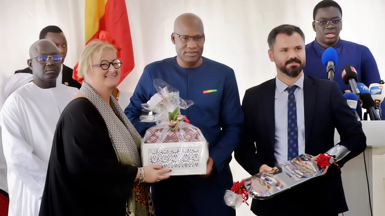 TİKA, Senegal'deki Ndamatou Halk Sağlığı Merkezi'ne modern acil servis donanımı sağladı