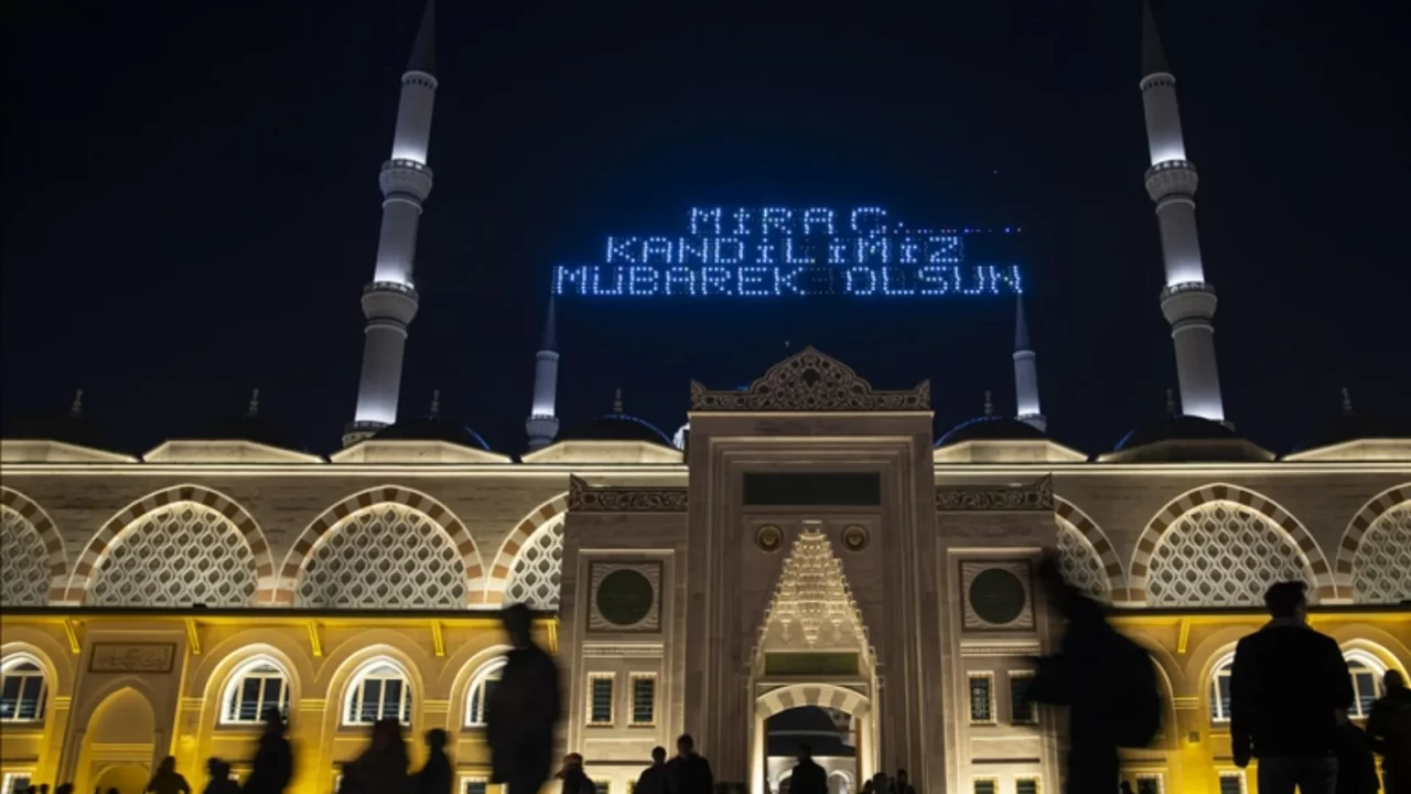 Miraç gecesi için en çok sorulan soru! Oruç tutarsak sevabı ne?