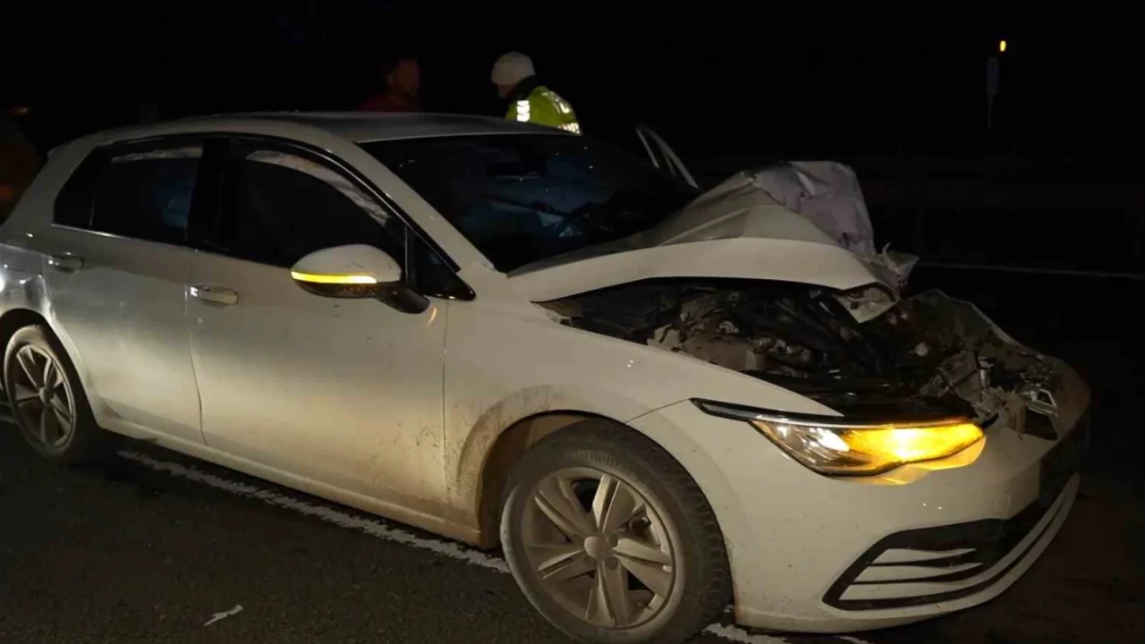 Kırıkkale’de şüpheli kaza! Tıra çarpan sürücü kaçtı, kan izleri ele verdi