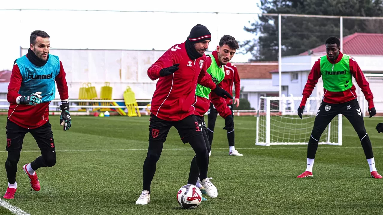 Samsunspor Süper Lig'deki Gençlerbirliği maçı hazırlıklarına başladı