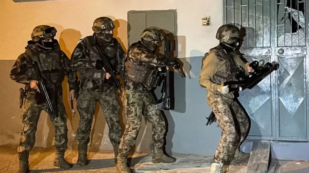 İstanbul'da DEAŞ’ın 'infak' ağına darbe: 8 kişi gözaltına alındı