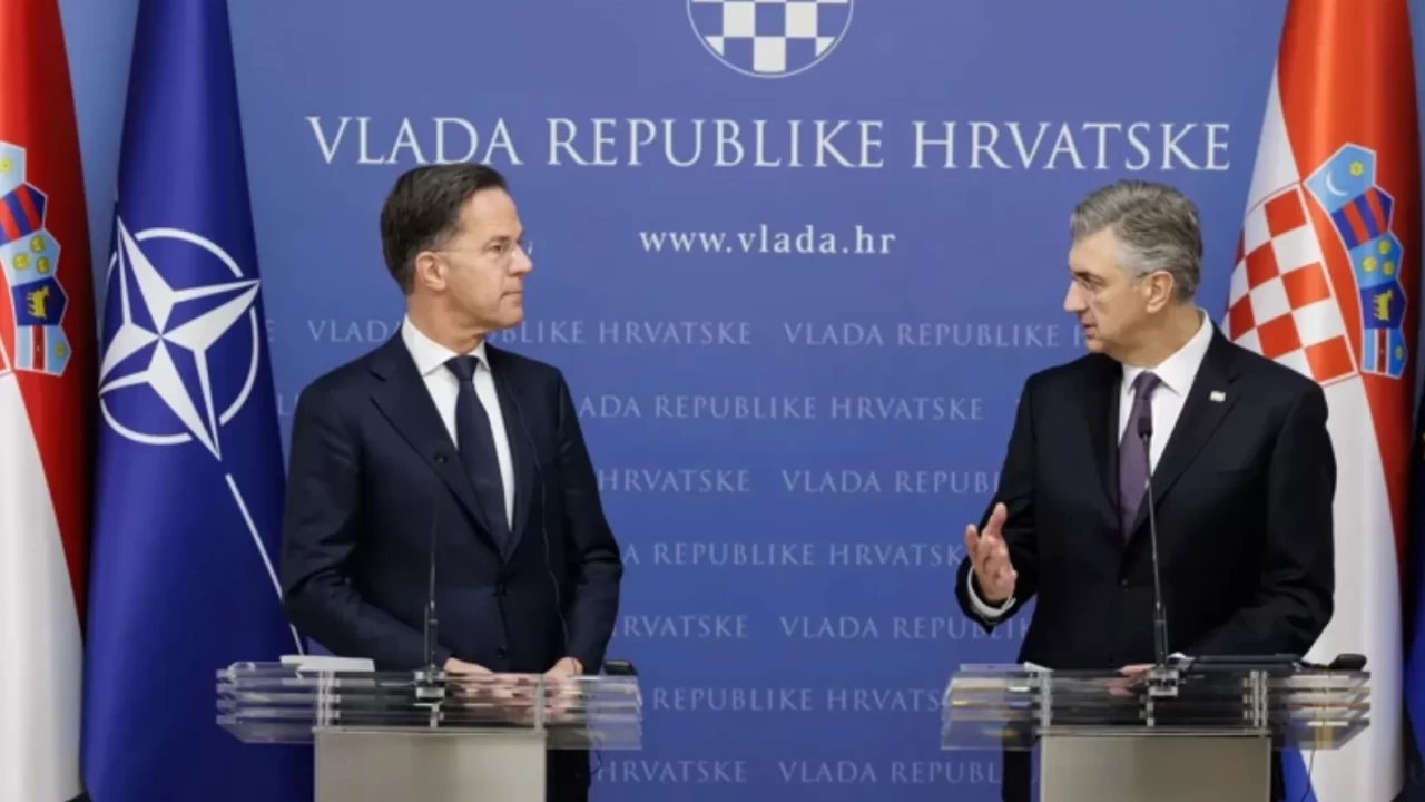 Rutte'den Hırvatistan'da Bayraktar TB2 SİHA’lara övgü:  Türkiye’den aldığınız İHA'ları görmek beni çok etkiledi