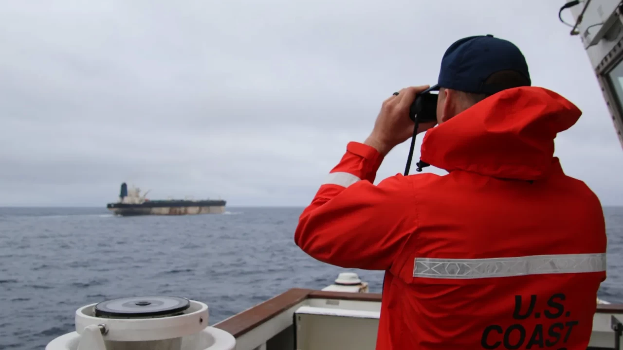 ABD, Venezuela bağlantılı Rus petrol tankerine Kuzey Atlantik’te el koydu!