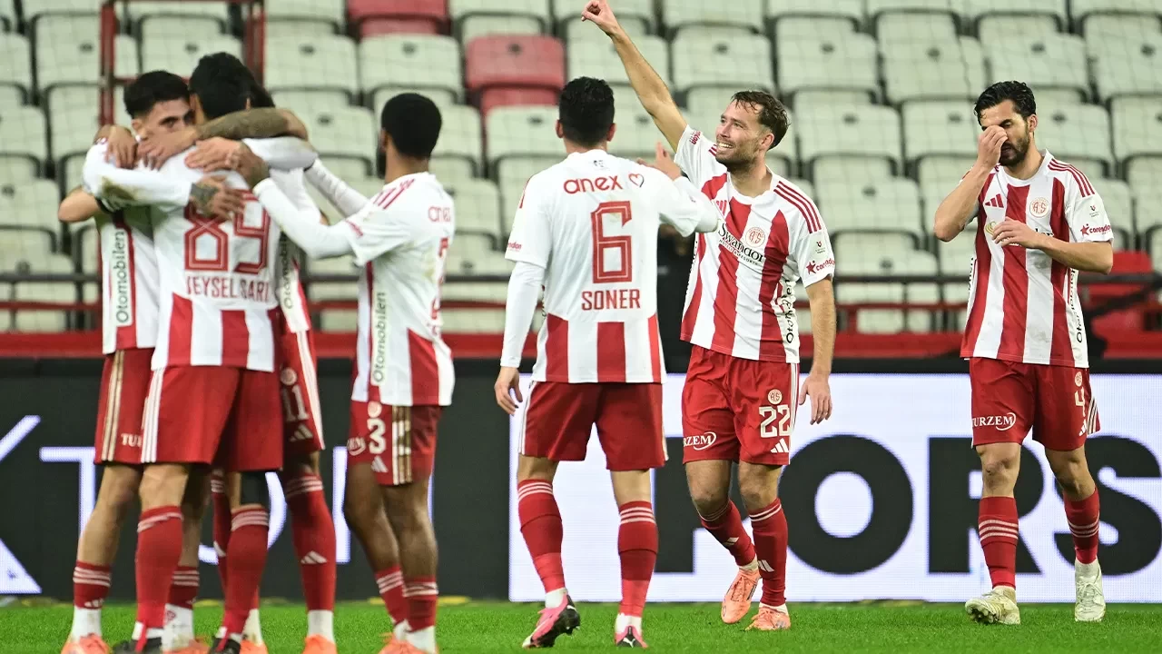 Antalyaspor evinde geri döndü |Süper Lig’de Antalyaspor 2-1 Gençlerbirliği