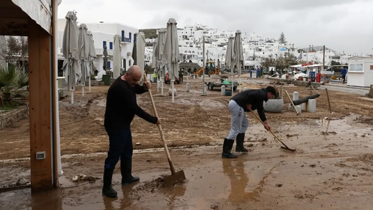 Yunanistan’da kırmızı kod alarmı! Başkentte sel suları can aldı