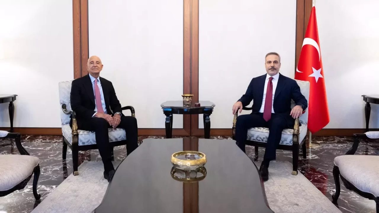 Ankara’da kritik temas: Bakan Fidan, Tom Barrack'ı kabul etti