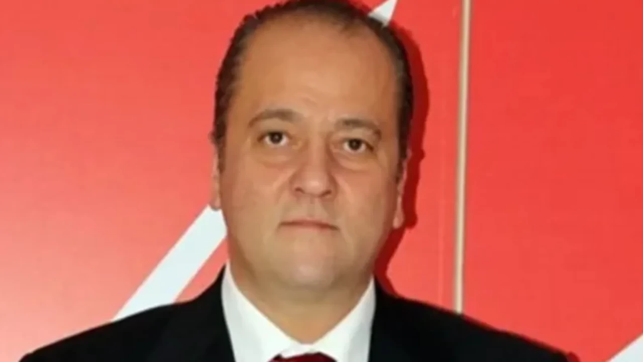 Eski CHP ilçe başkanı ofisinde ölü bulundu