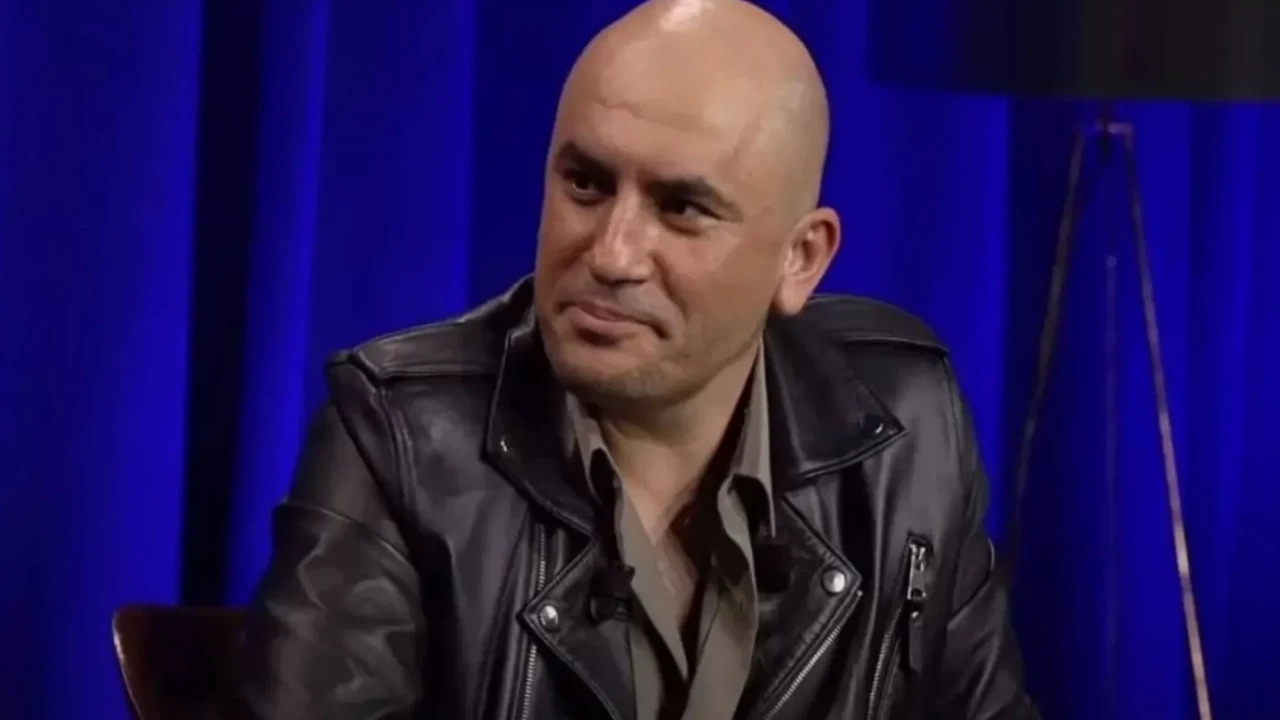 Vampir dizisiyle bambaşka bir rolle geliyor