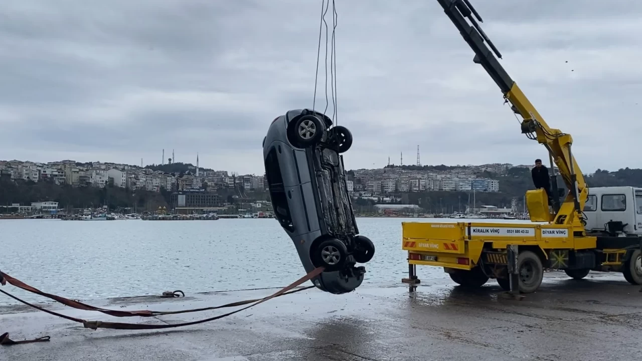 Şile'de direksiyon hakimiyetini kaybeden sürücü denize uçtu!