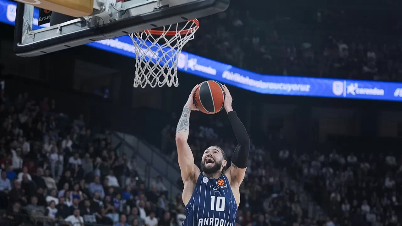 Anadolu Efes, EuroLeague’de Paris Basketbol’u ağırlayacak