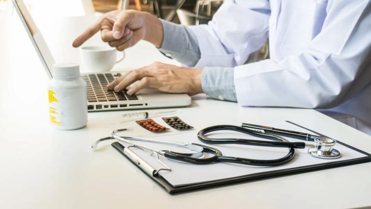 Hastanede reçete çetesi hakim karşısında!  15 bin liraya rapor  iddiası şok yarattı