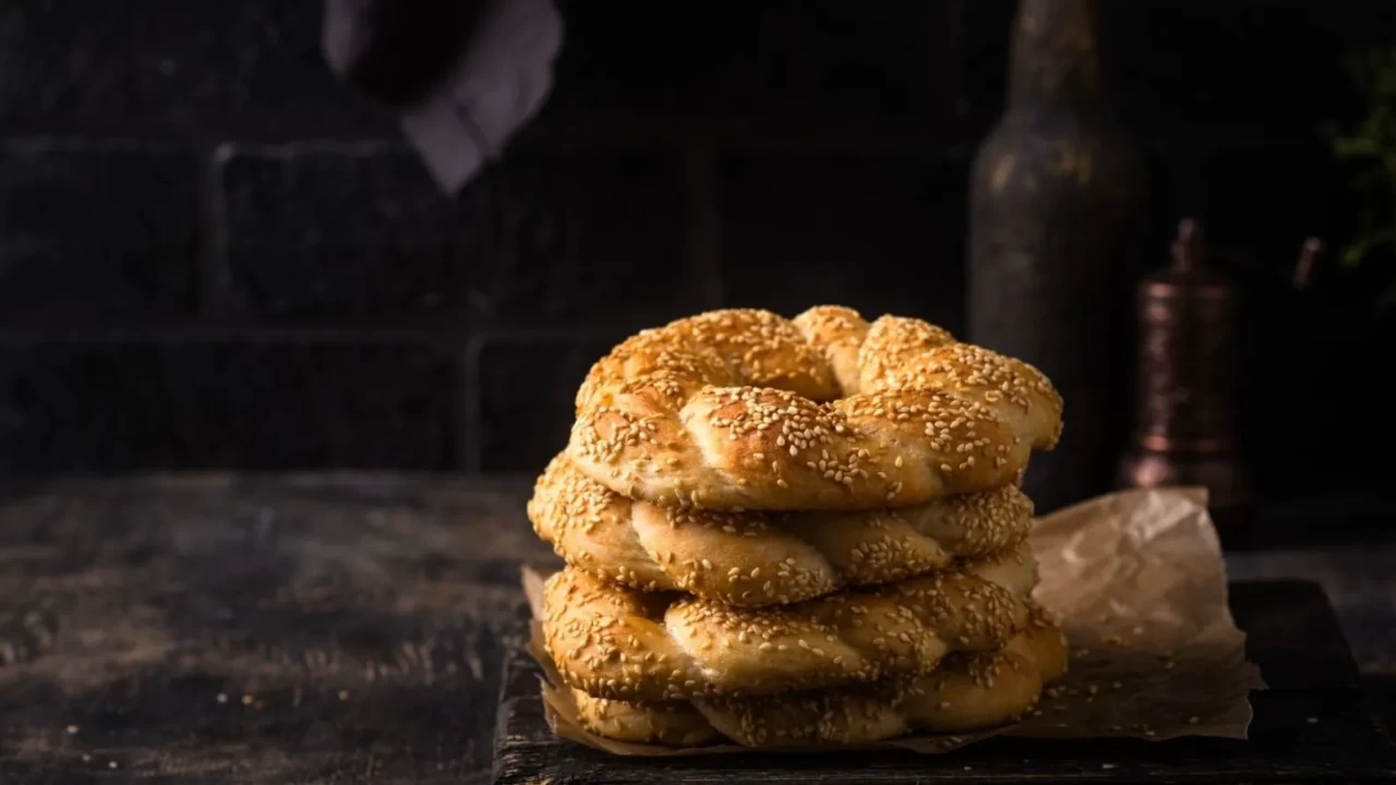 Pastanecilerin gizli reçetesi ifşa oldu! Dışı çıtır içi tel tel ayrılan  gerçek  pastane simidi tarifi