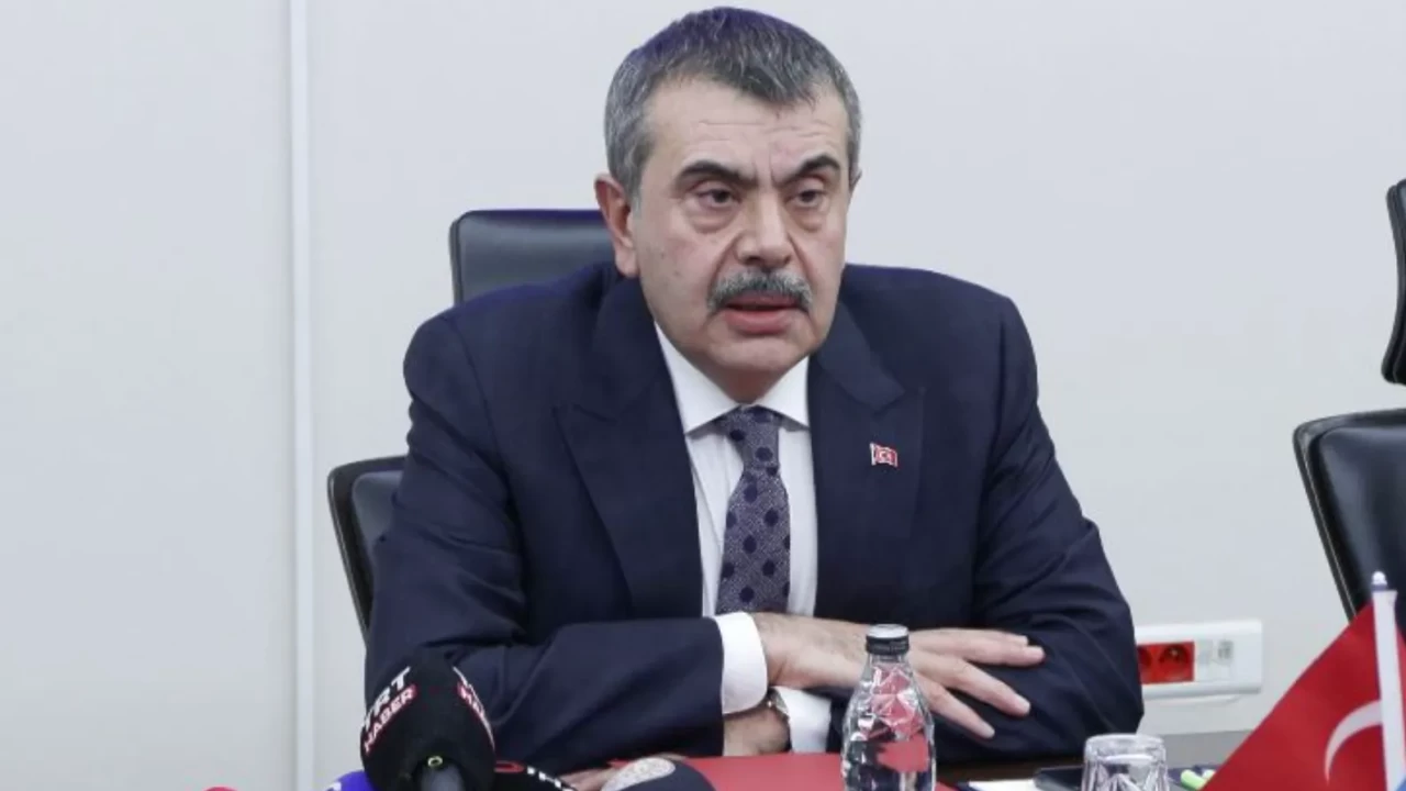 Ankara-Bakü hattında eğitim zirvesi: Bakan Tekin, Azerbaycanlı mevkidaşı Amrullayev ile görüştü