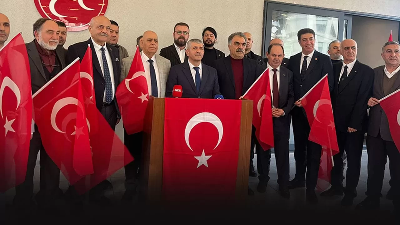 MHP İzmir’den bayrak provokasyonuna tek ses: “Fitneye geçit yok!”