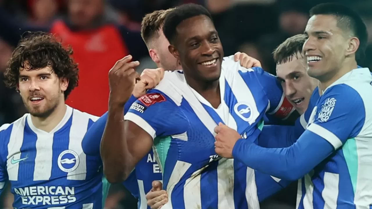 Ferdi Kadıoğlu'nun takımı Brighton, FA Cup'ta Manchester United'ı eledi