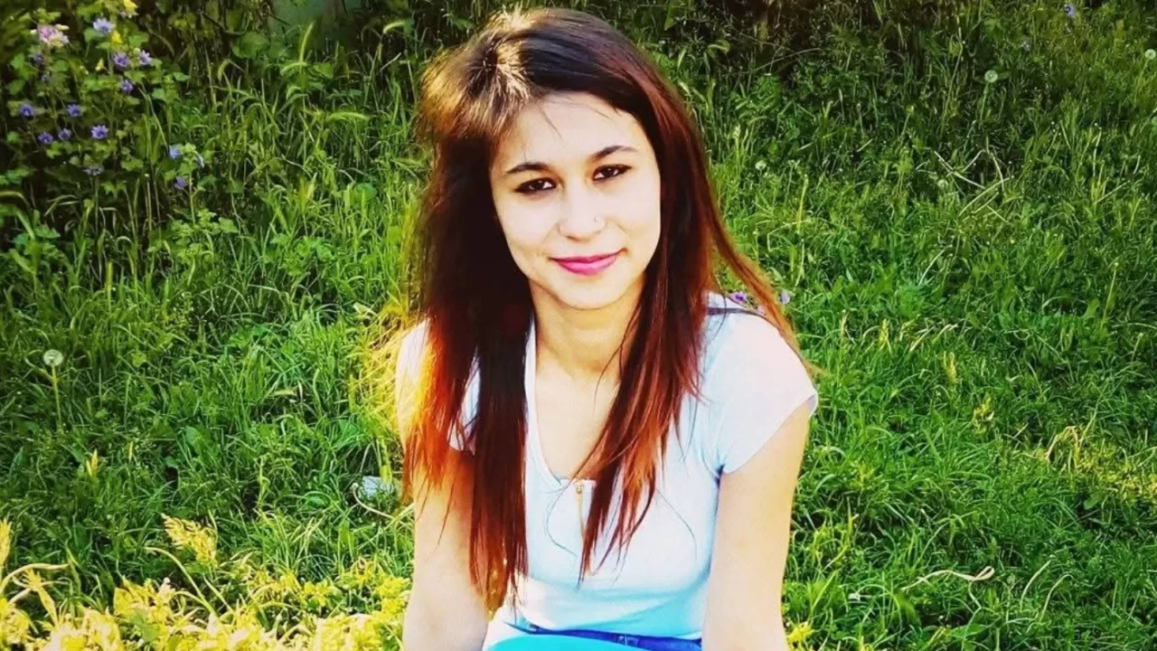 Esra evde boğularak öldürüldü! Erkek arkadaşı ve kendi annesi gözaltında