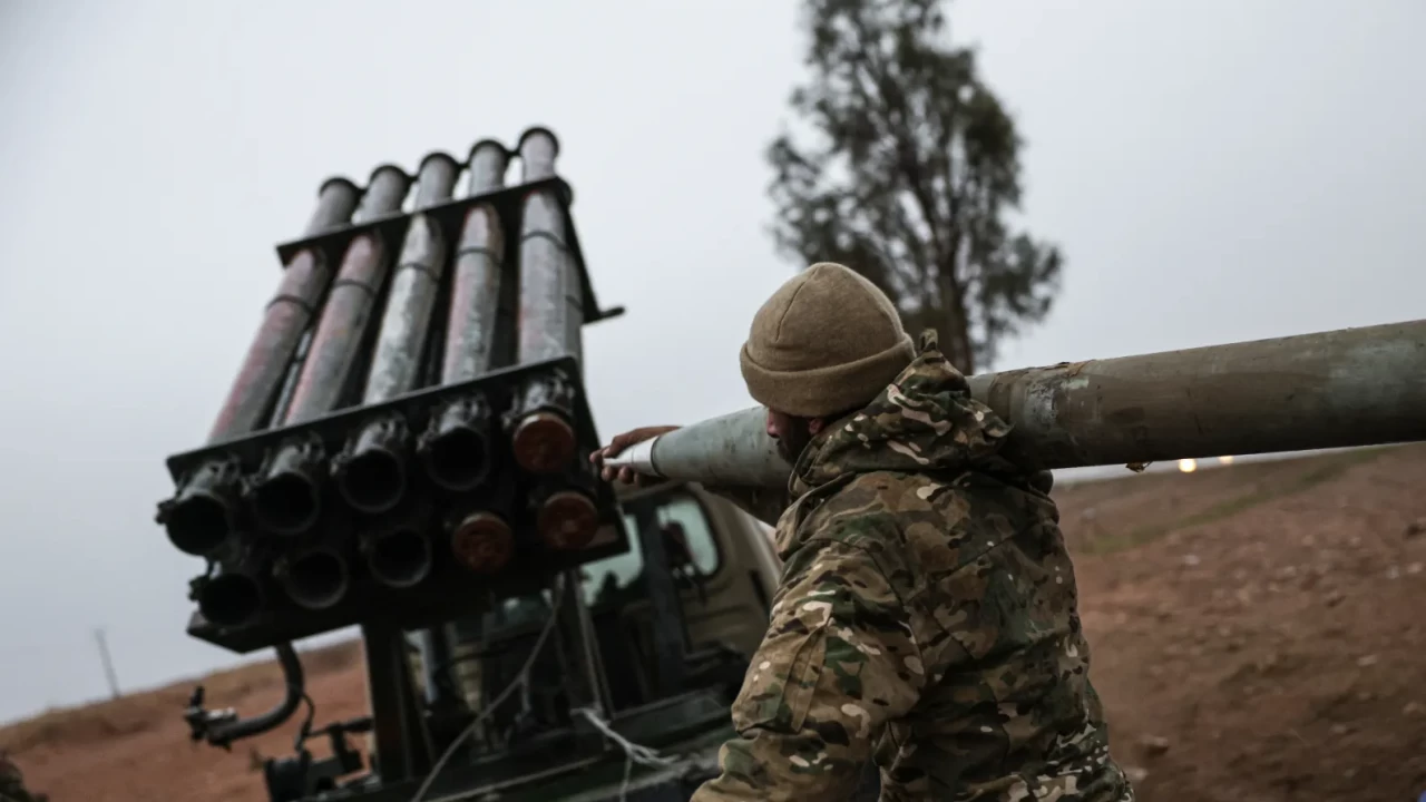 Suriye ordusu Tabka’yı geri aldı! Terör örgütü YPG/SDG’de büyük çöküş