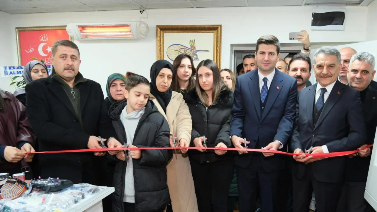 Ülkü Ocakları’ndan Yozgat’a teknoloji çıkartması! Ahmet Yiğit Yıldırım: Türk gençliğini milli üretimin mimarı yapacağız